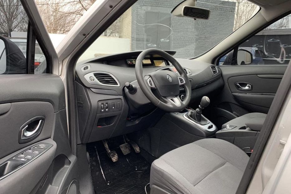 Продам Renault Grand Scenic 2011 года в Днепре