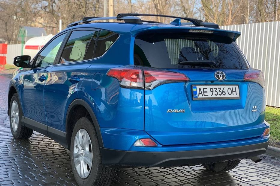 Продам Toyota Rav 4 2017 года в Днепре