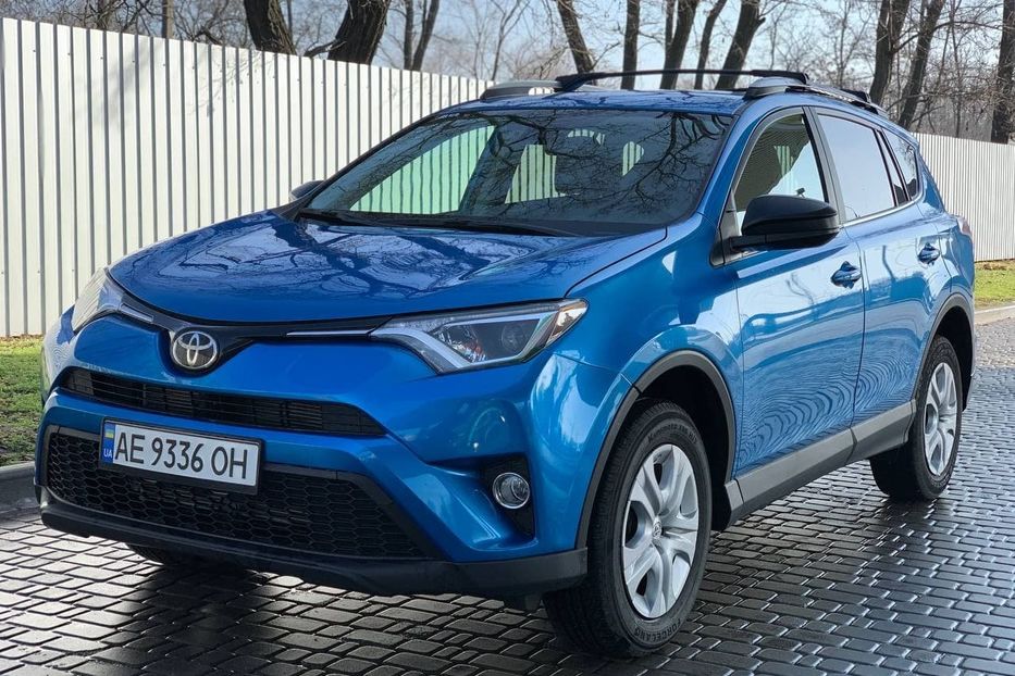 Продам Toyota Rav 4 2017 года в Днепре