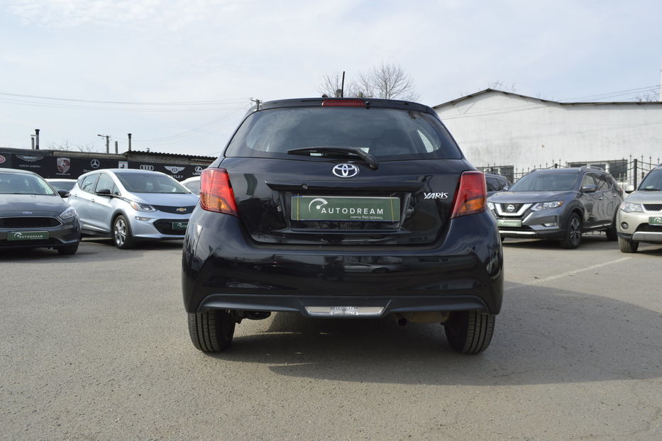 Продам Toyota Yaris 2016 года в Одессе