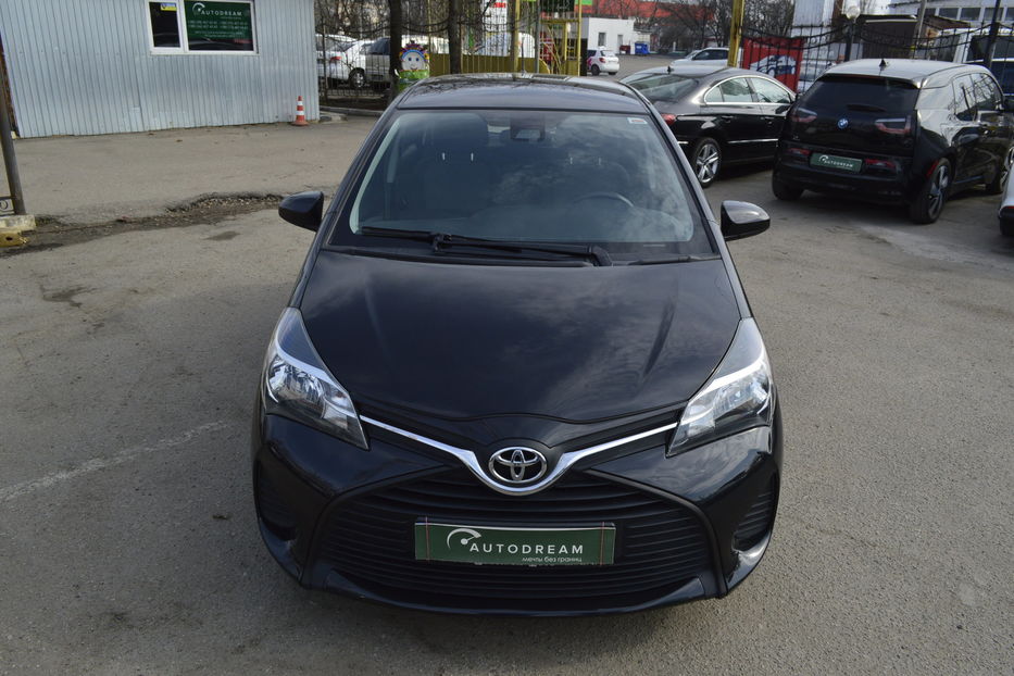 Продам Toyota Yaris 2016 года в Одессе