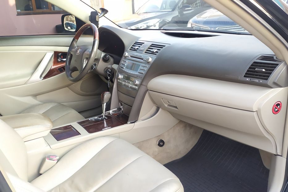 Продам Toyota Camry 2007 года в Одессе