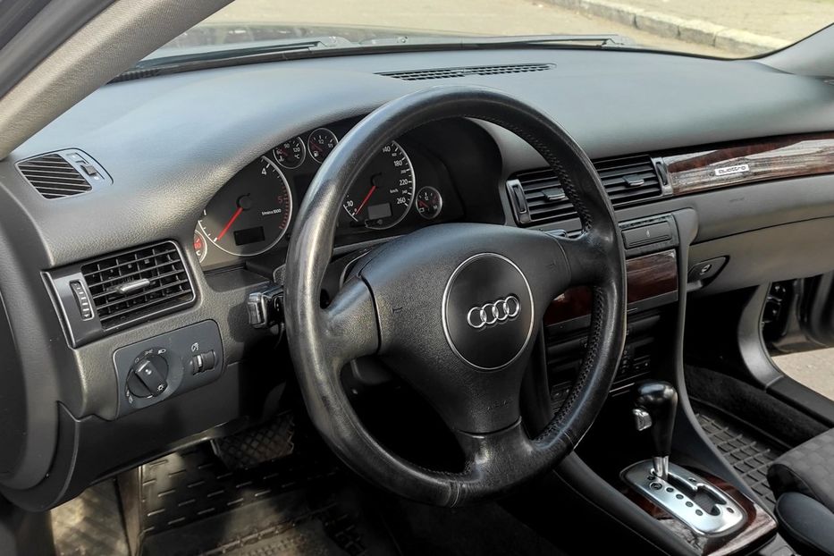 Продам Audi A6 2002 года в Николаеве