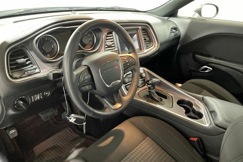 Продам Dodge Challenger SXT 2017 года в Черновцах