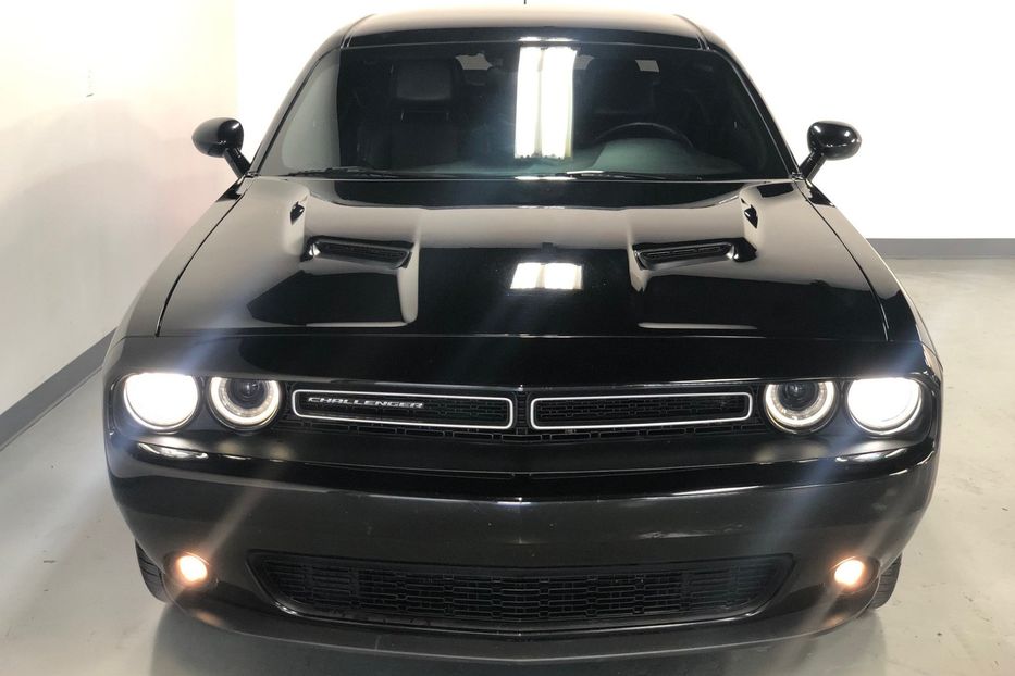 Продам Dodge Challenger SXT 2017 года в Черновцах