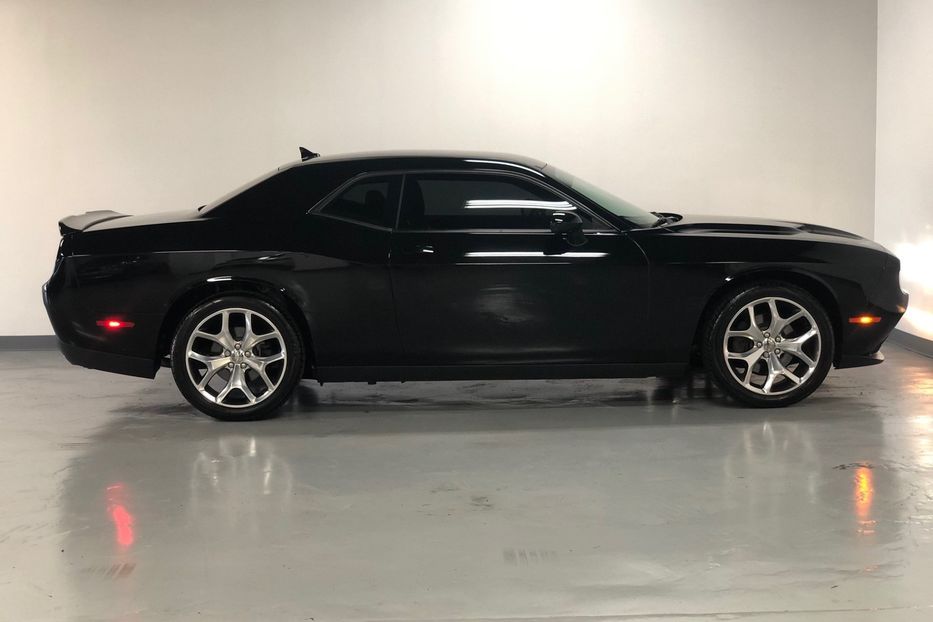 Продам Dodge Challenger SXT 2017 года в Черновцах