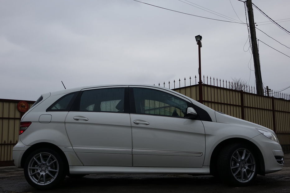 Продам Mercedes-Benz B-Class automat 2013 года в Одессе