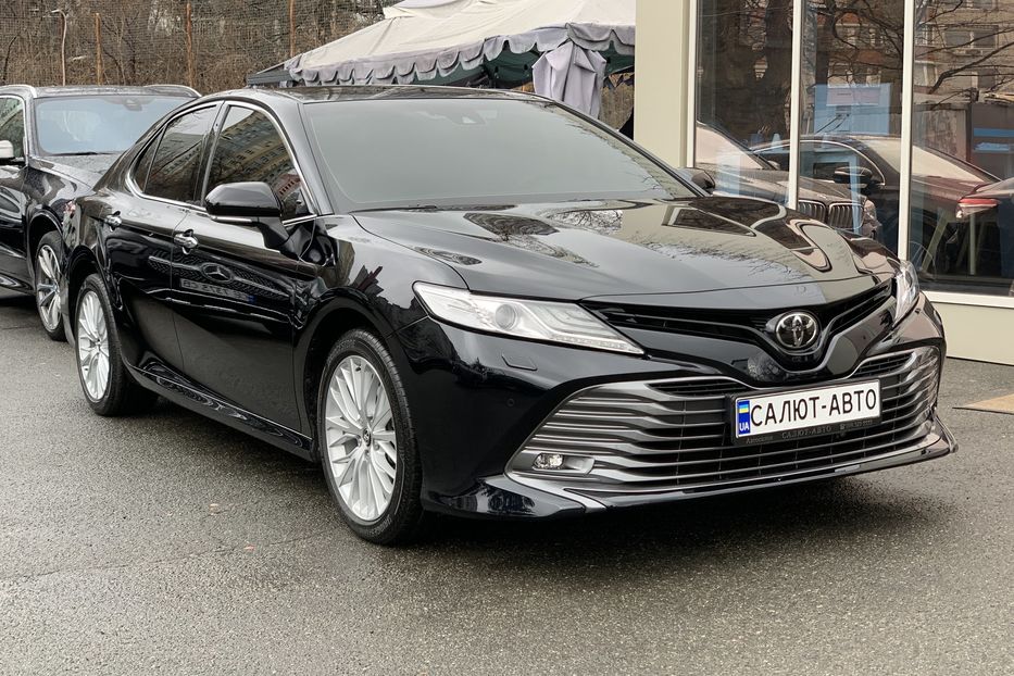 Продам Toyota Camry PRESTIGE 2018 года в Киеве