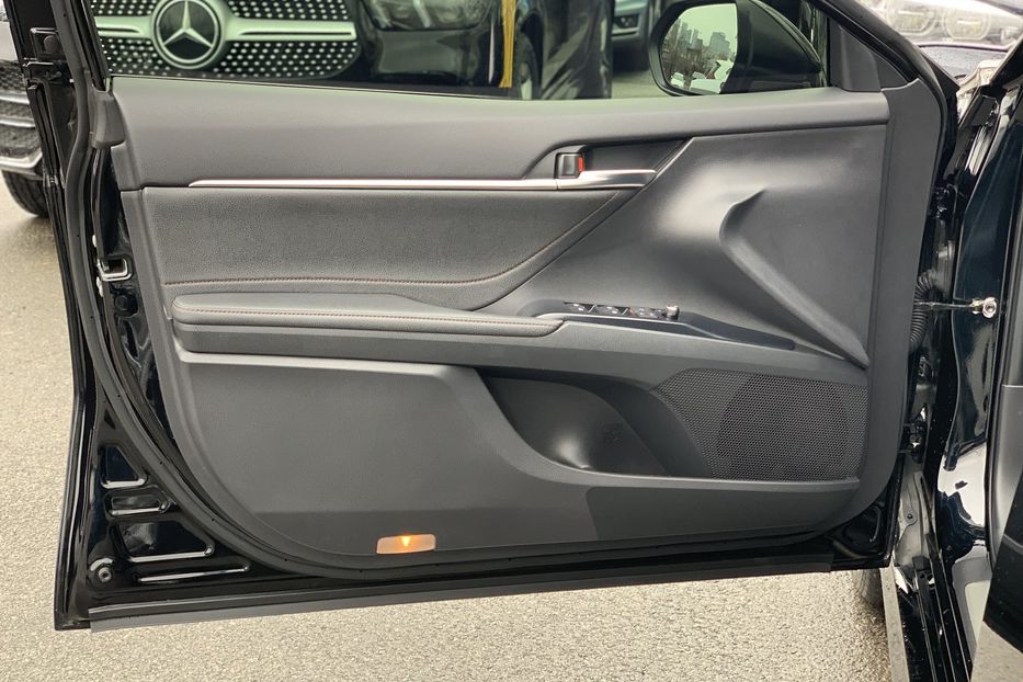 Продам Toyota Camry PRESTIGE 2018 года в Киеве