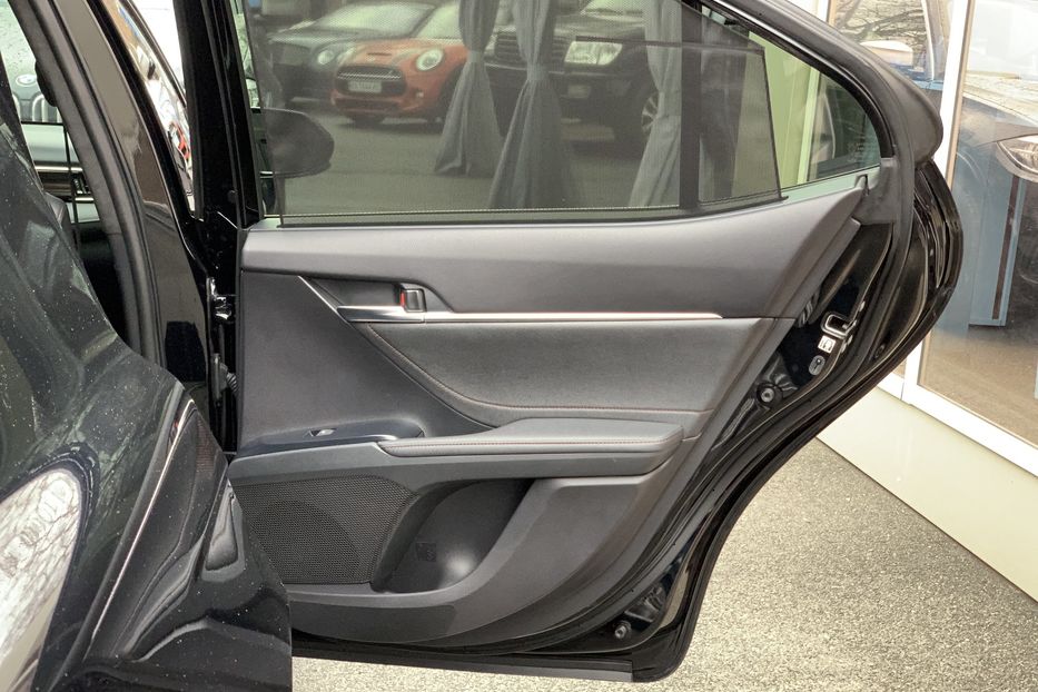 Продам Toyota Camry PRESTIGE 2018 года в Киеве