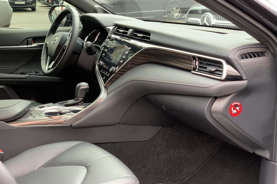 Продам Toyota Camry PRESTIGE 2018 года в Киеве
