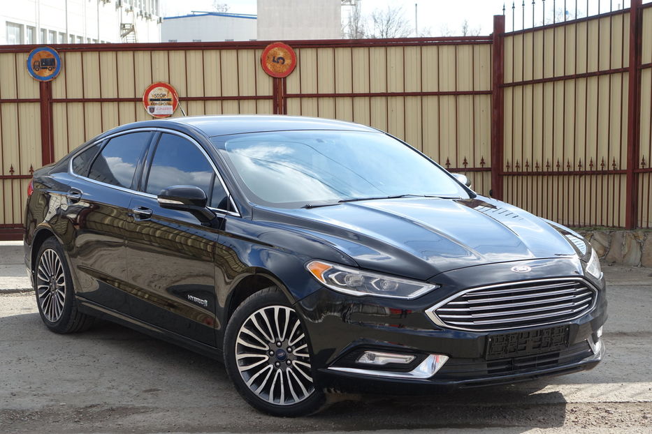 Продам Ford Fusion HYBRIDE 2017 года в Одессе