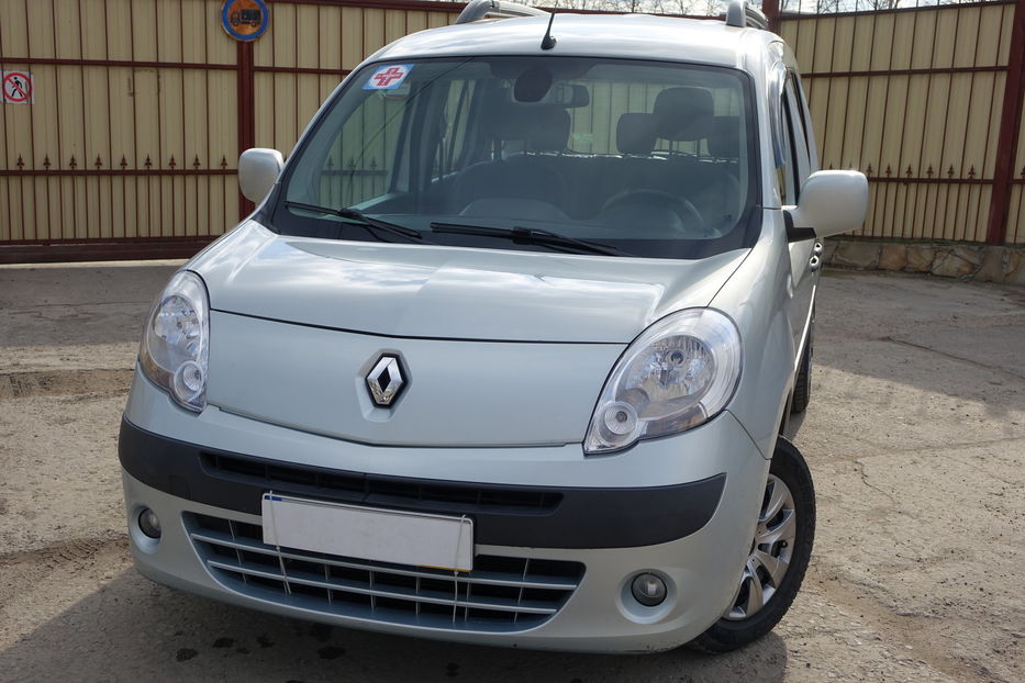 Продам Renault Kangoo пасс. 2012 года в Одессе