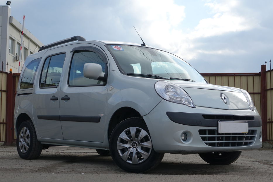 Продам Renault Kangoo пасс. 2012 года в Одессе