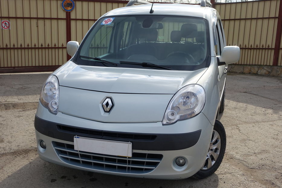 Продам Renault Kangoo пасс. 2012 года в Одессе