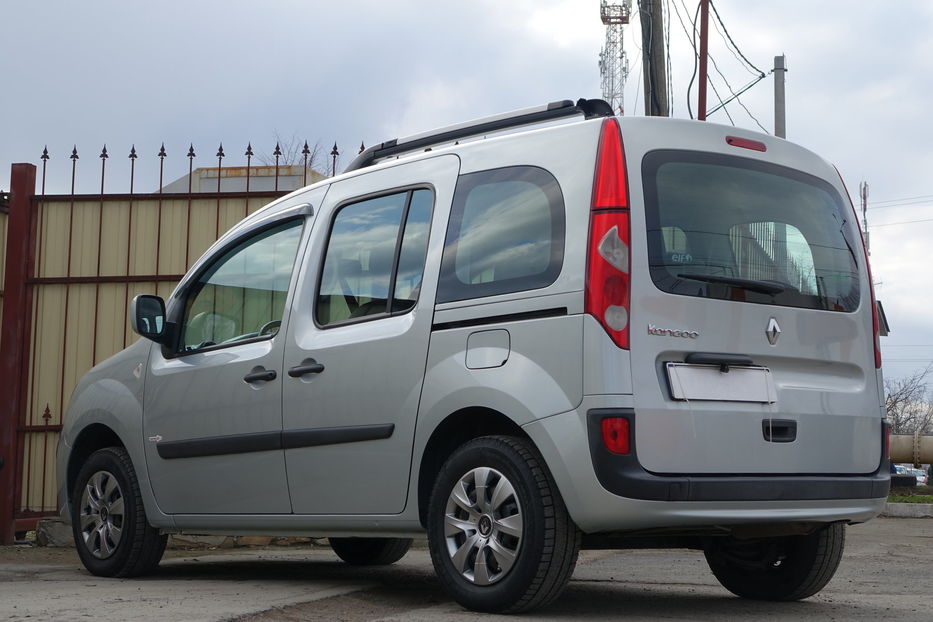 Продам Renault Kangoo пасс. 2012 года в Одессе