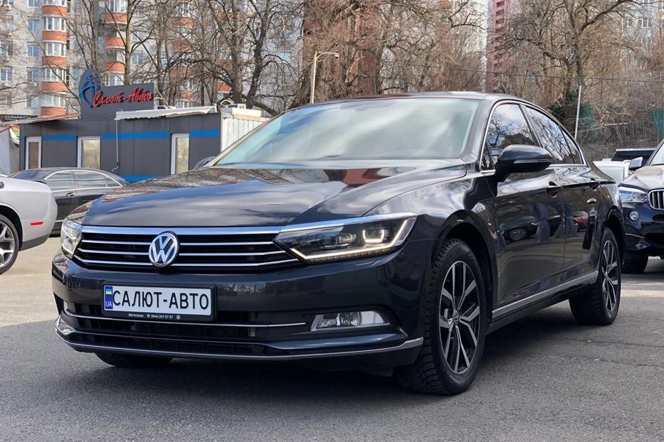 Продам Volkswagen Passat B8 2.0TDI Highline 2018 года в Киеве