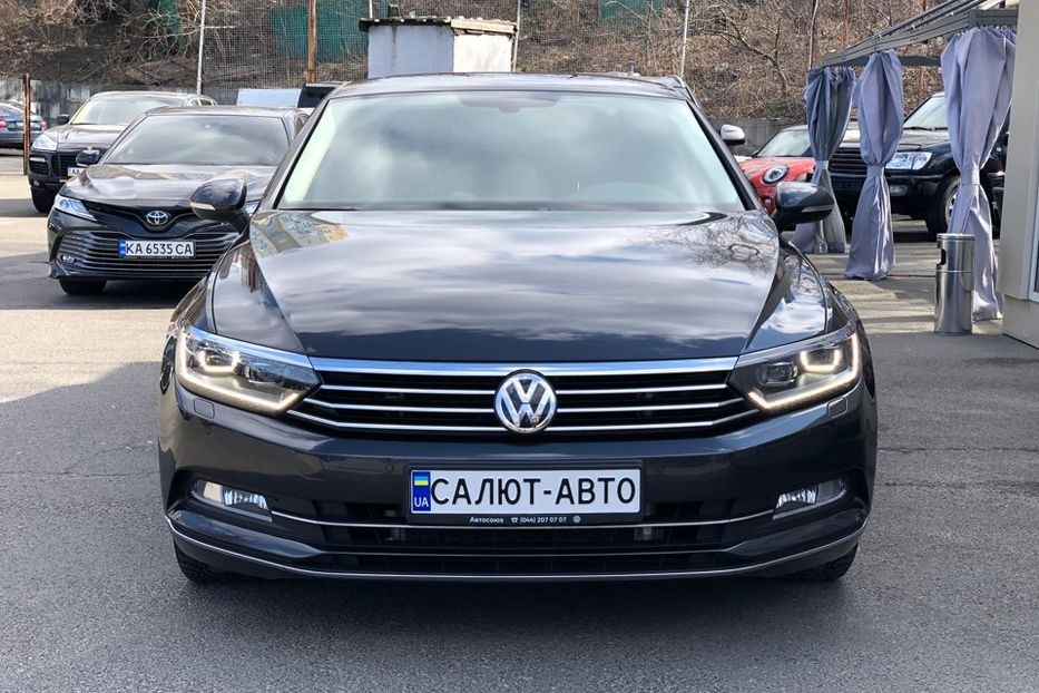 Продам Volkswagen Passat B8 2.0TDI Highline 2018 года в Киеве