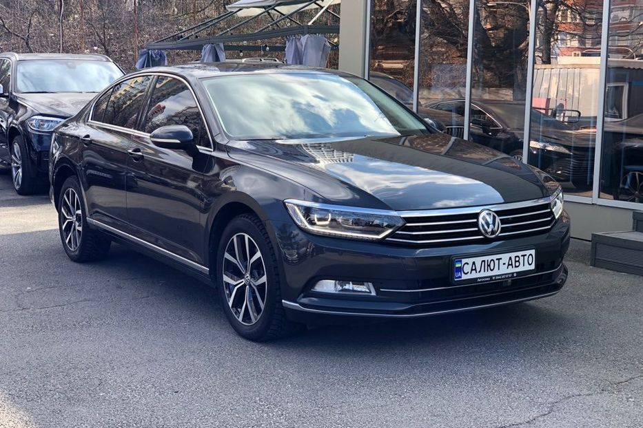 Продам Volkswagen Passat B8 2.0TDI Highline 2018 года в Киеве