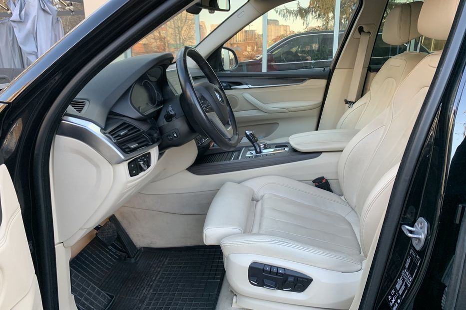 Продам BMW X5 2017 года в Киеве