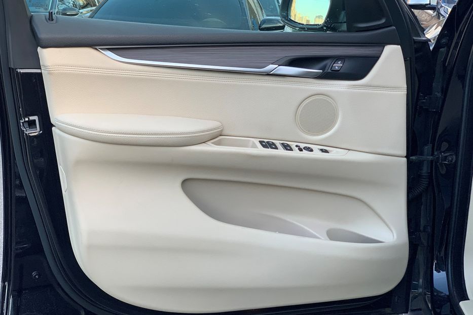Продам BMW X5 2017 года в Киеве