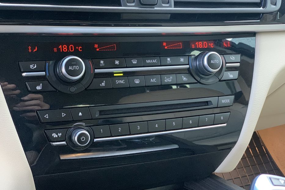 Продам BMW X5 2017 года в Киеве