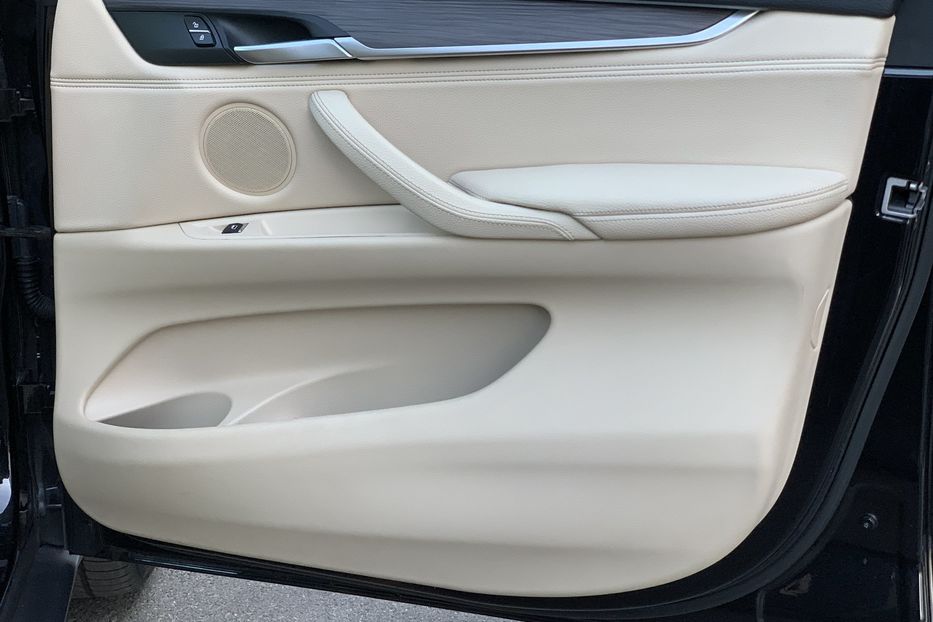 Продам BMW X5 2017 года в Киеве