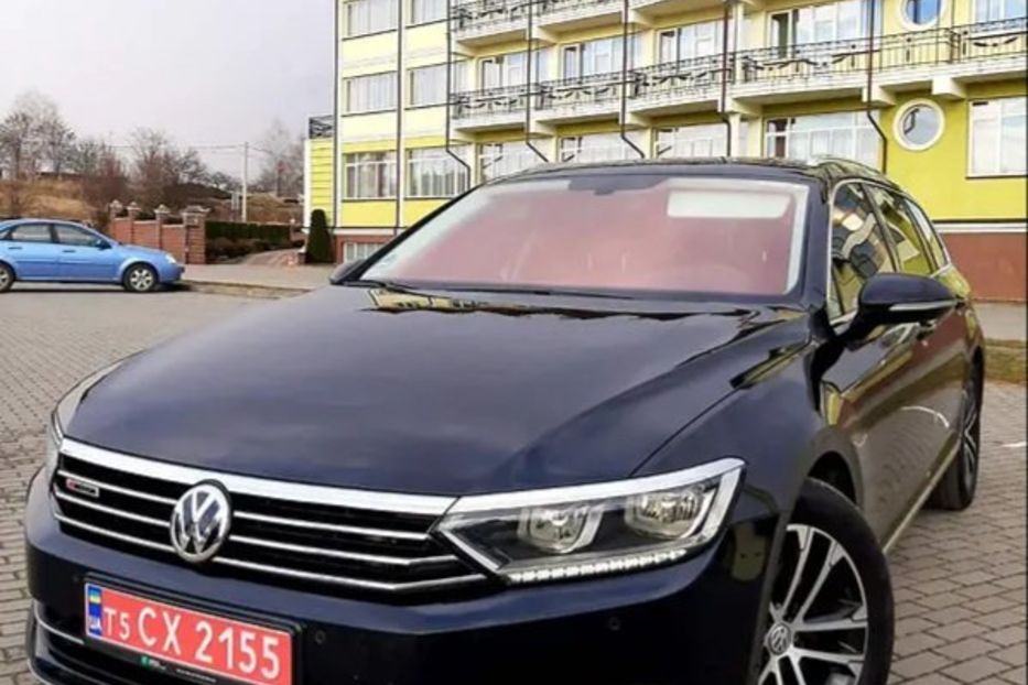 Продам Volkswagen Passat B8 240 k.s.Highline LED 4MOTION  2016 года в Львове