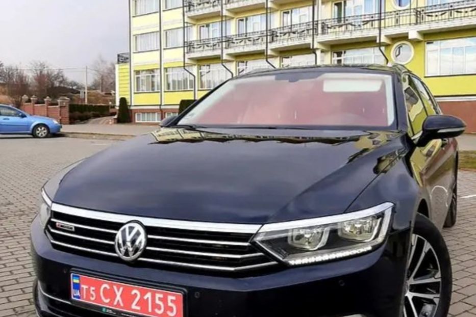 Продам Volkswagen Passat B8 240 k.s.Highline LED 4MOTION  2016 года в Львове