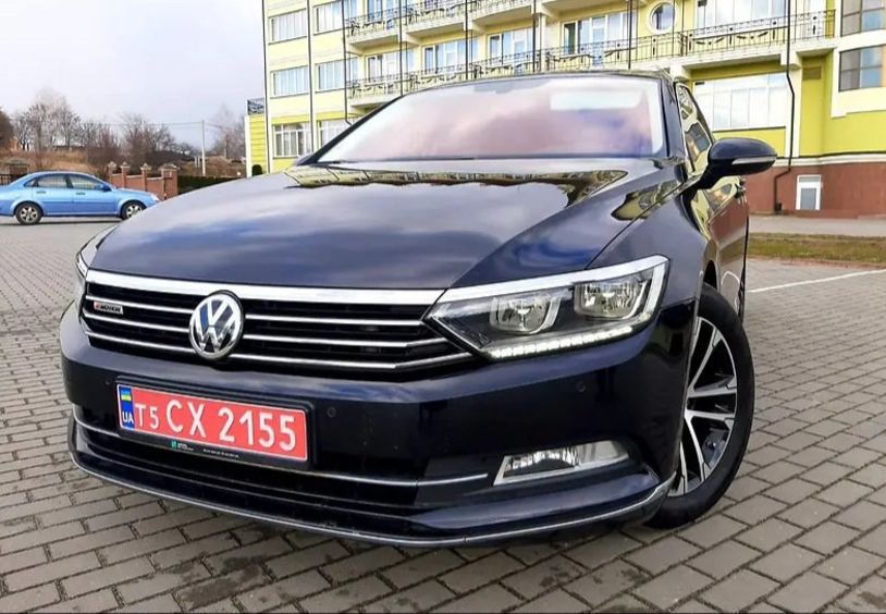 Продам Volkswagen Passat B8 240 k.s.Highline LED 4MOTION  2016 года в Львове