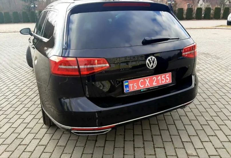 Продам Volkswagen Passat B8 240 k.s.Highline LED 4MOTION  2016 года в Львове