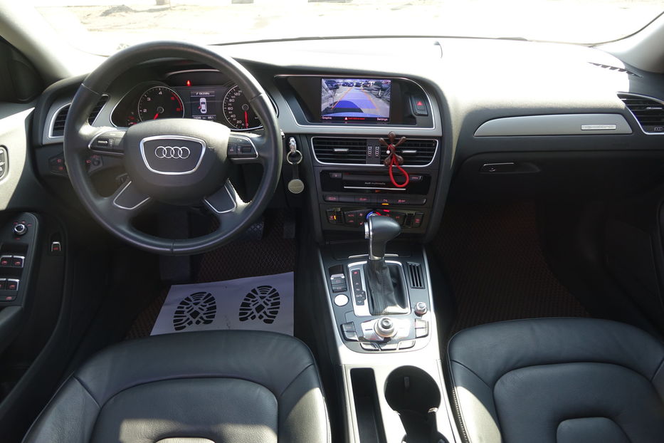 Продам Audi A4 QUATTRO DIESEL 2015 года в Одессе