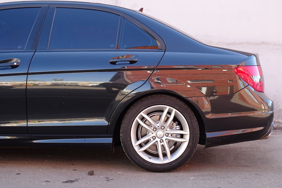 Продам Mercedes-Benz C-Class 2011 года в Киеве