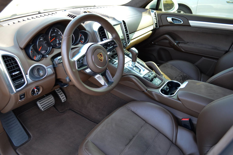 Продам Porsche Cayenne GTS 2017 года в Киеве