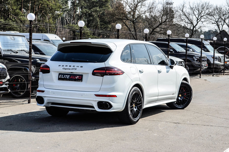 Продам Porsche Cayenne GTS 2017 года в Киеве