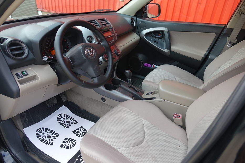 Продам Toyota Rav 4 2006 года в Одессе