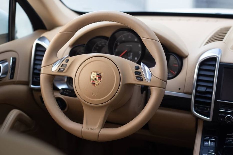 Продам Porsche Cayenne 2013 года в Черновцах