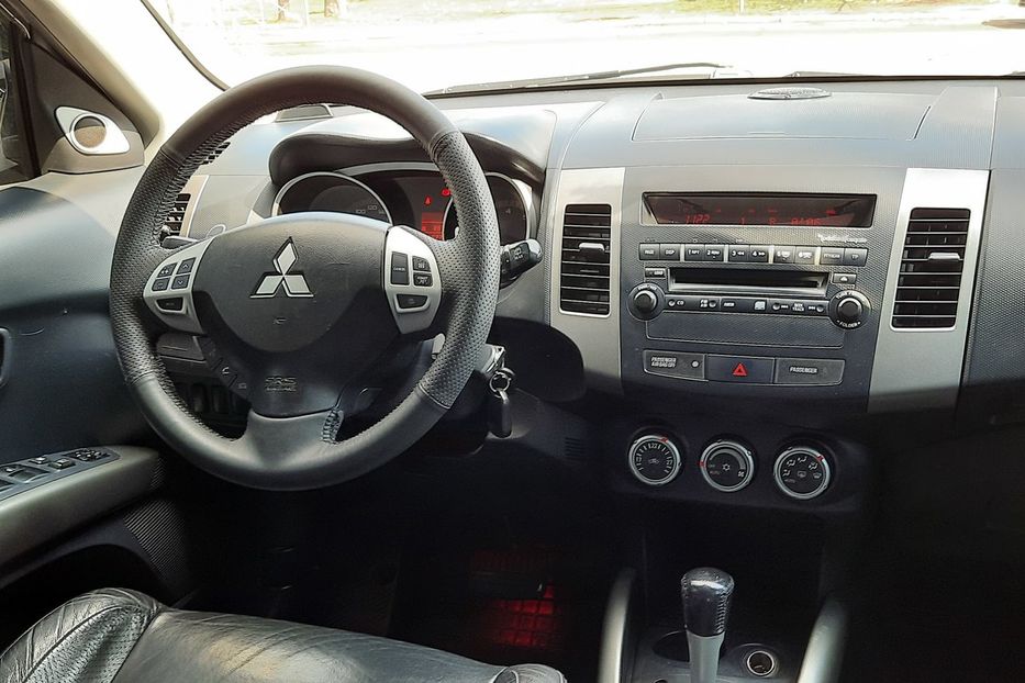 Продам Mitsubishi Outlander XL Full V6 2007 года в Николаеве