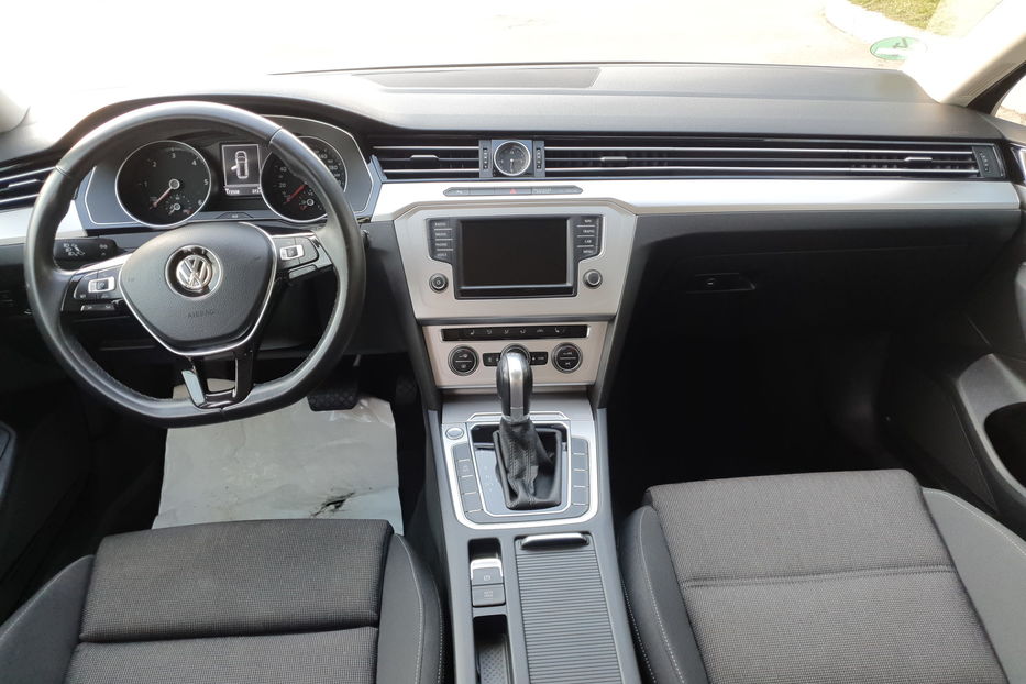Продам Volkswagen Passat B8 Comfortline 2.0 TDI DSGWebasto 2016 года в Житомире