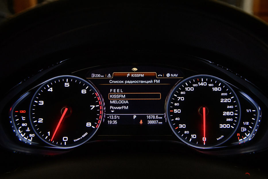 Продам Audi A8 2011 года в Одессе