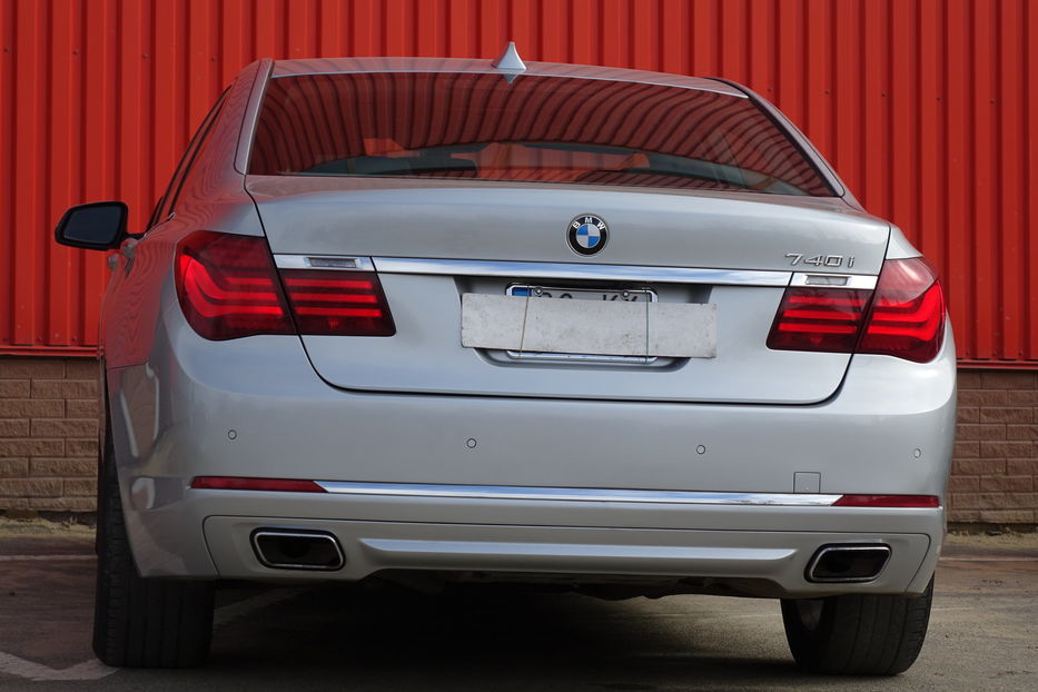 Продам BMW 740 2013 года в Одессе