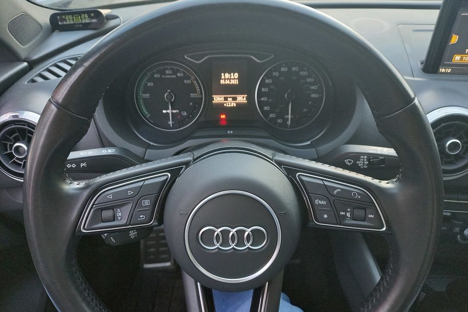 Продам Audi A3 Btron 2017 года в Одессе