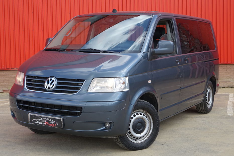 Продам Volkswagen T5 (Transporter) пасс. 2009 года в Одессе