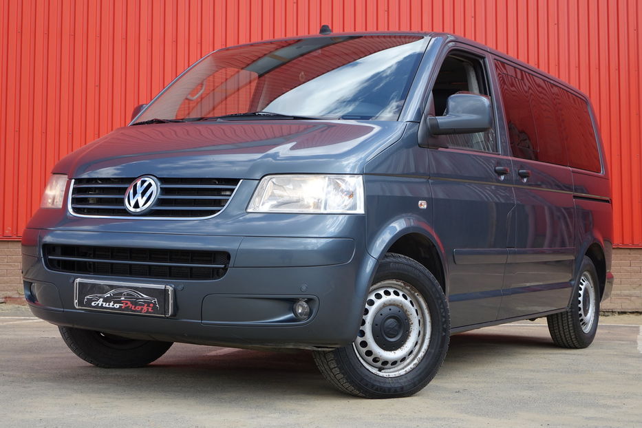 Продам Volkswagen T5 (Transporter) пасс. 2009 года в Одессе