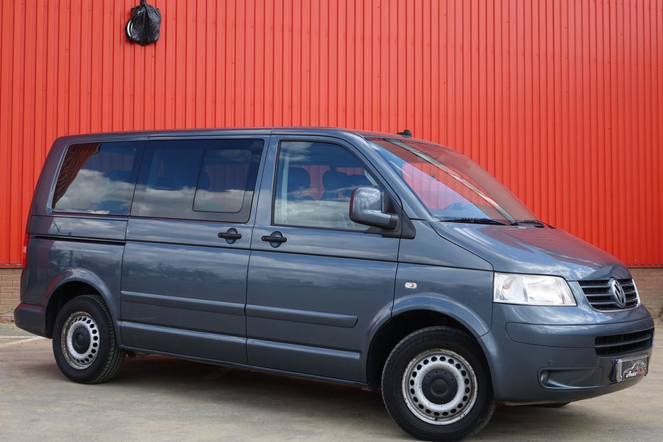 Продам Volkswagen T5 (Transporter) пасс. 2009 года в Одессе