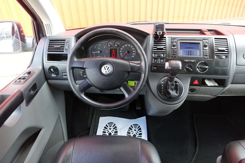 Продам Volkswagen T5 (Transporter) пасс. 2009 года в Одессе