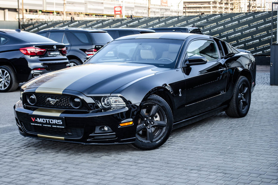 Продам Ford Mustang 3.7L 2014 года в Киеве