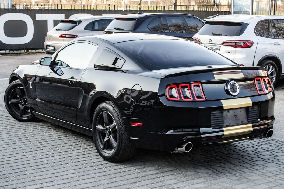 Продам Ford Mustang 3.7L 2014 года в Киеве