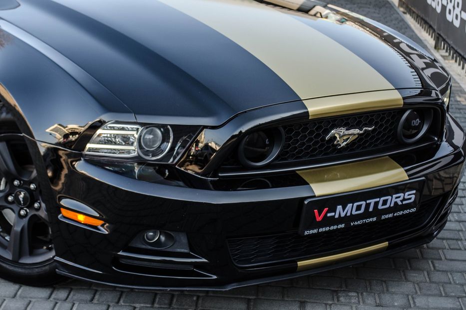 Продам Ford Mustang 3.7L 2014 года в Киеве