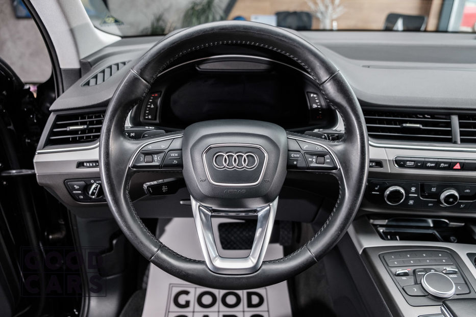 Продам Audi Q7 official  2016 года в Одессе